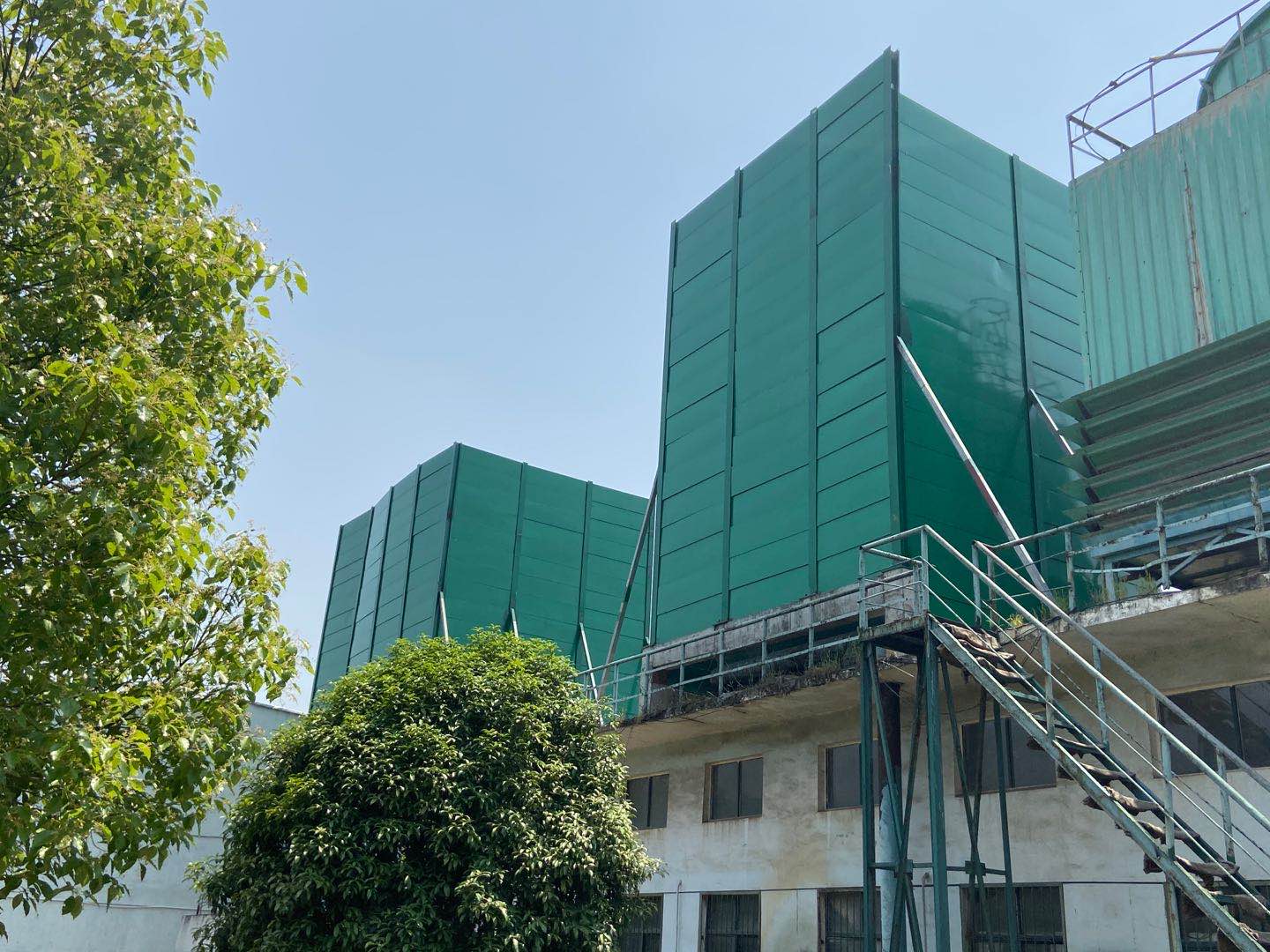 冷卻(què)塔聲屏障(圖(tú)1) 冷卻塔聲屏障(圖1)